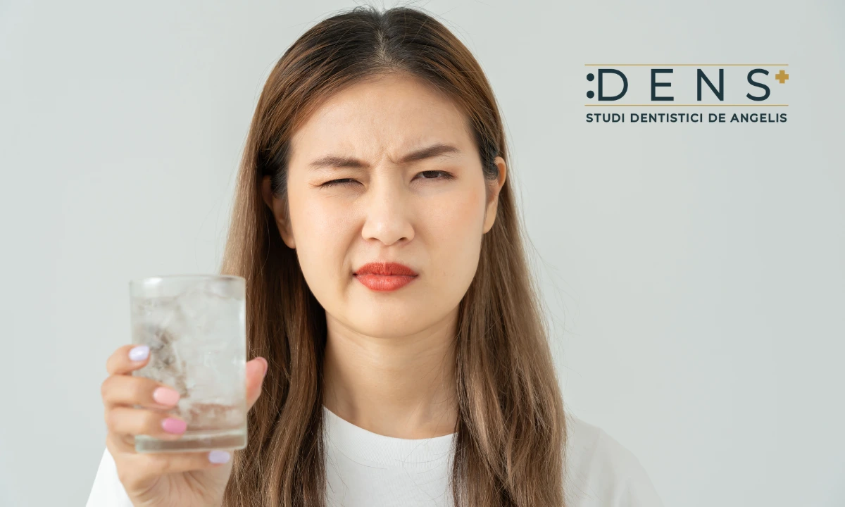 Sensibilità dentale durante consumo di acqua fredda